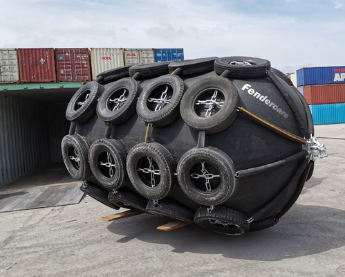 Facilité d'installation Pneumatique Fender en caoutchouc anti-collision pour l'amarrage